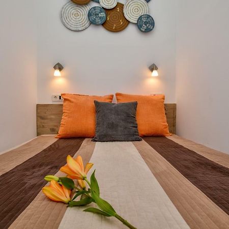 Heart Apartment With Free Private Parking Budapest Exterior photo