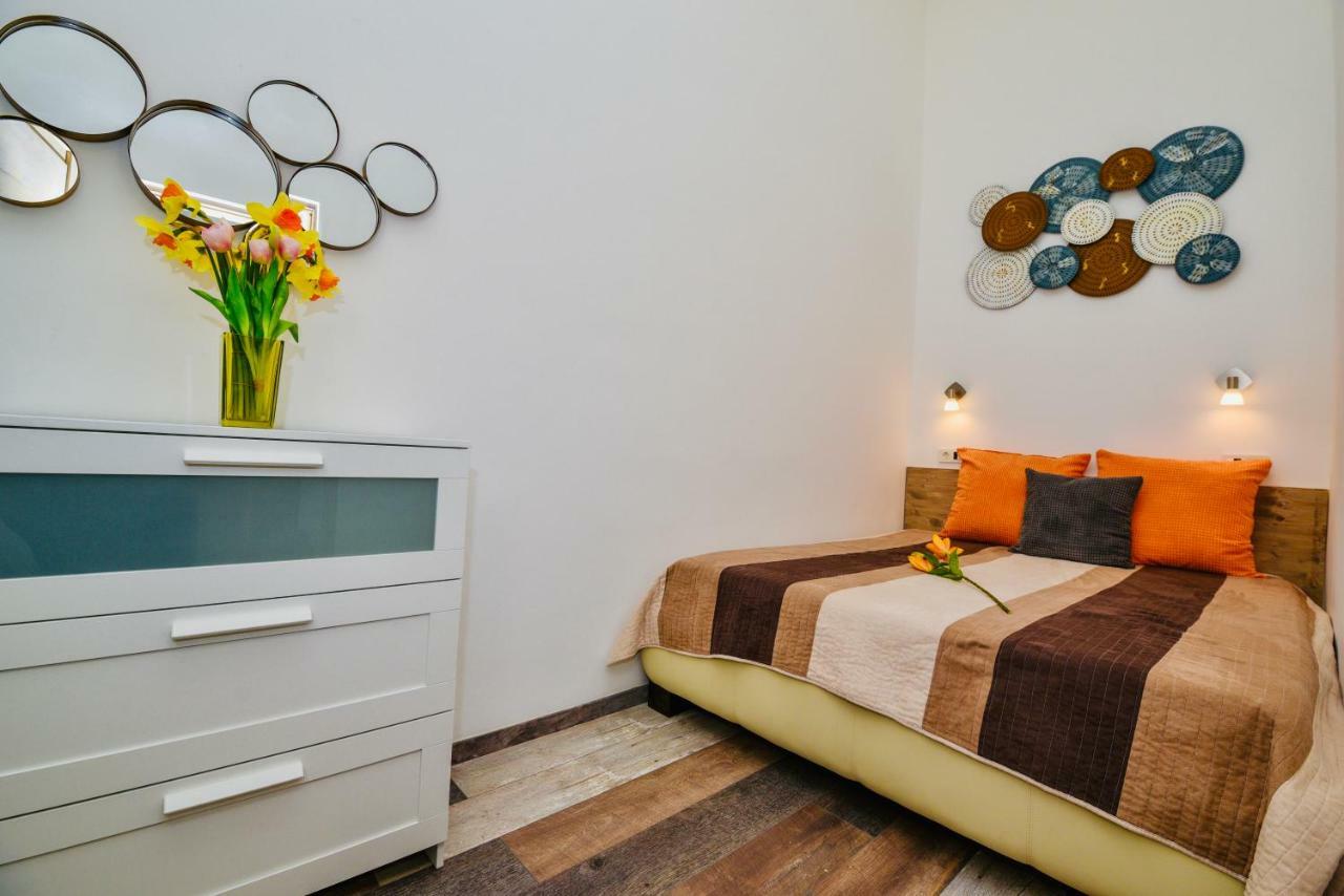 Heart Apartment With Free Private Parking Budapest Exterior photo