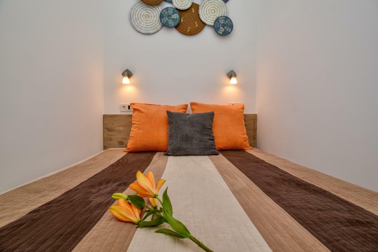 Heart Apartment With Free Private Parking Budapest Exterior photo