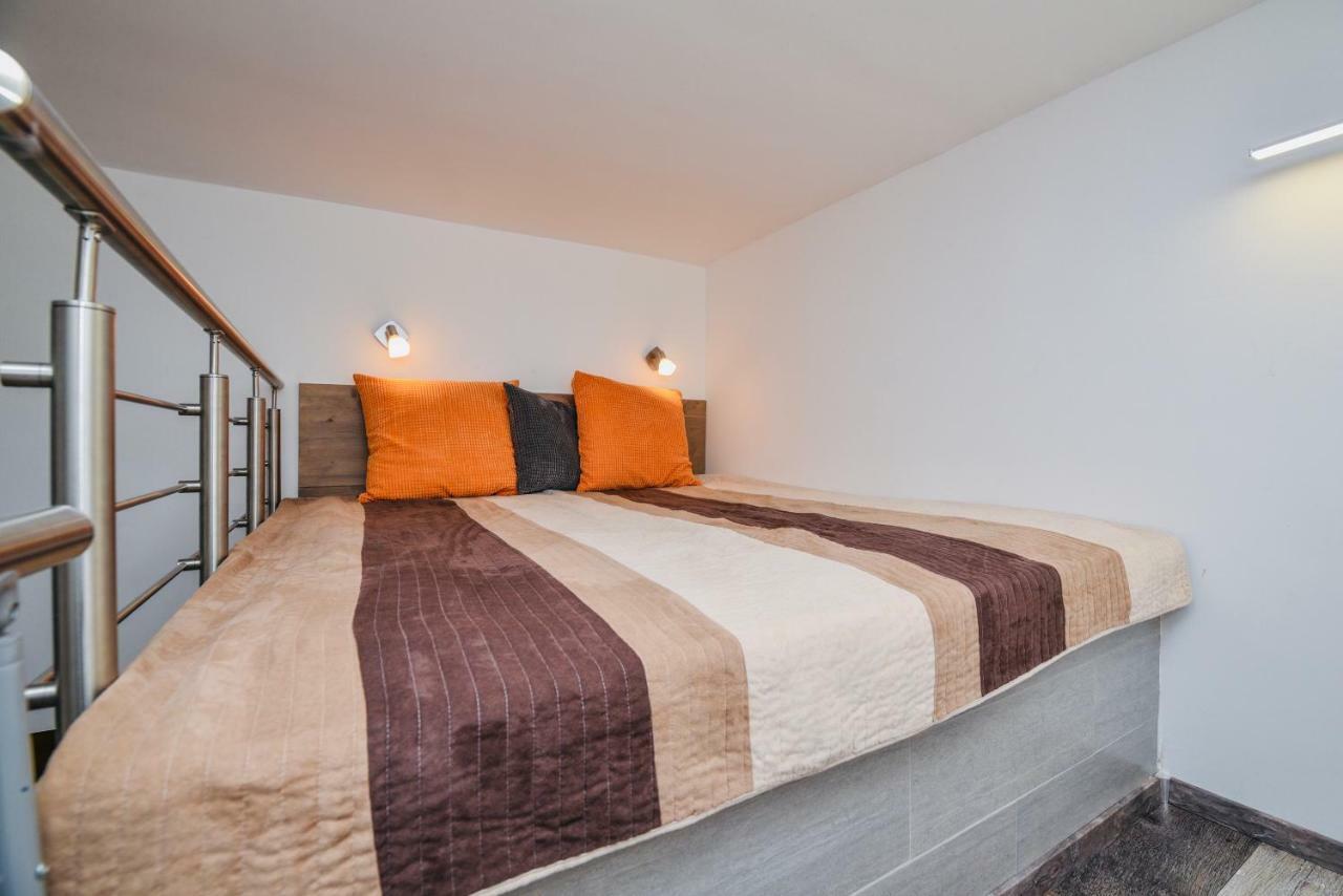 Heart Apartment With Free Private Parking Budapest Exterior photo